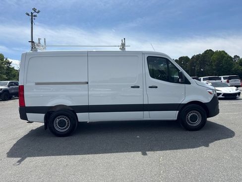 Used 2023 Mercedes-Benz Sprinter 2500 image 4