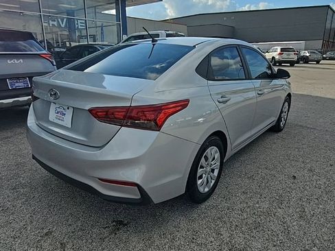 Used 2021 Hyundai Accent SE image 7