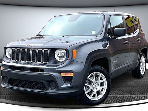 Used 2023 Jeep Renegade Latitude image 1