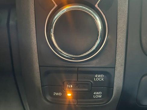 Used 2016 RAM 1500 Express AWD/4WD image 14
