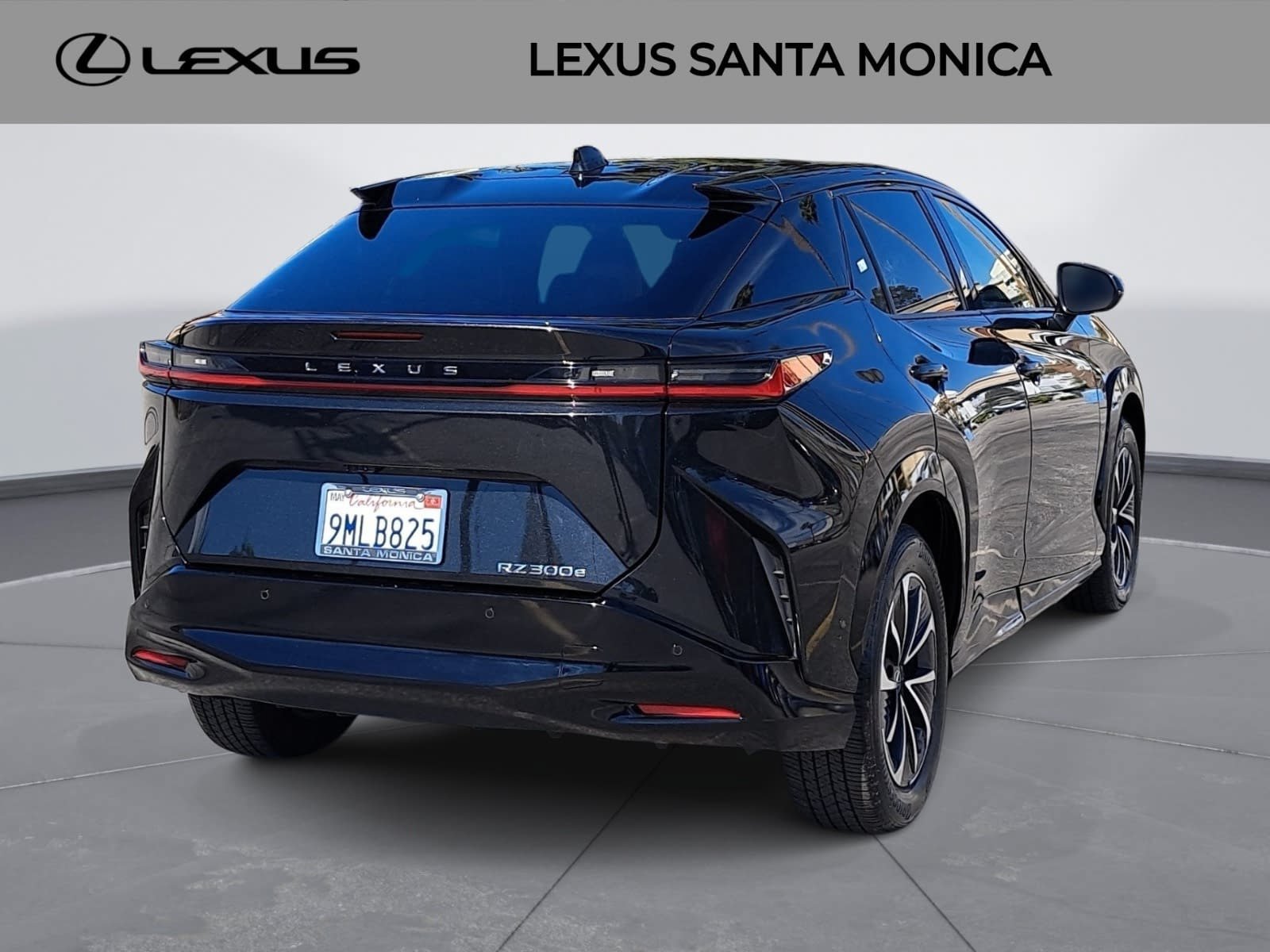 Used 2024 Lexus RZ 300e Premium w/ Technology Package FWD image 5