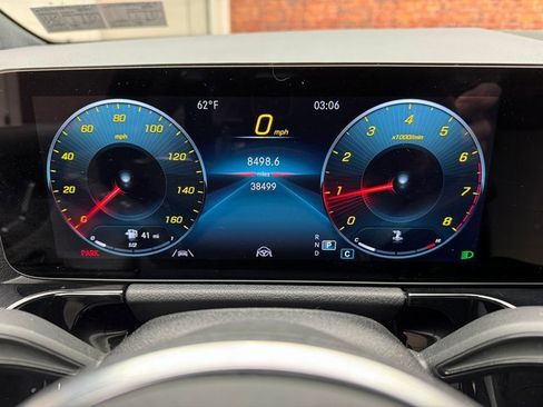 Certified 2022 Mercedes-Benz GLA 250 4MATIC image 15