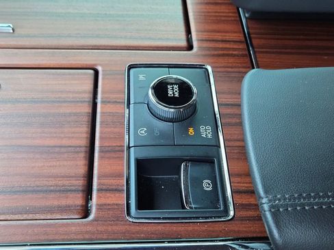 Used 2024 Lincoln Navigator Reserve AWD/4WD image 39