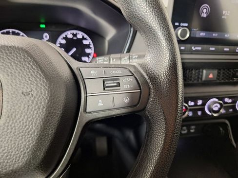 Used 2023 Honda CR-V EX image 13