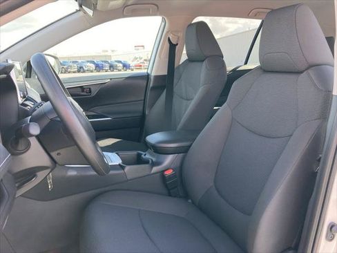 Certified 2025 Toyota RAV4 LE FWD image 13