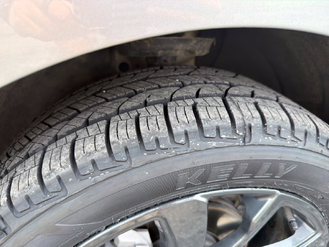 Used 2024 Chevrolet Equinox RS w/ RS Leather Package FWD image 12