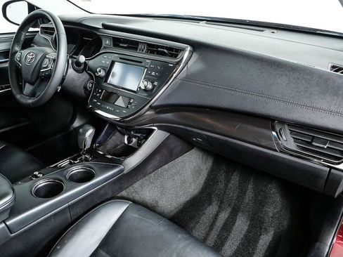 Used 2017 Toyota Avalon XLE image 21