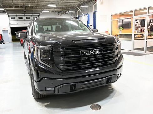 Used 2024 GMC Sierra 1500 Elevation w/ Elevation Premium Package image 3