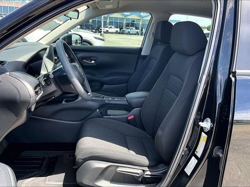 Certified 2025 Honda HR-V LX image 18