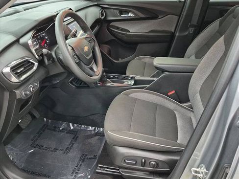Used 2023 Chevrolet TrailBlazer LT AWD/4WD image 15