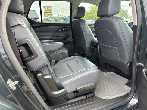 Used 2021 Chevrolet Traverse LT w/ LPO, 'HIT The Road' Package AWD/4WD image 21