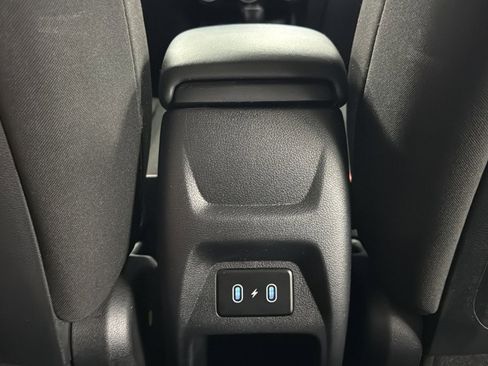 Used 2025 Hyundai Venue SEL FWD image 34