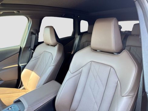 Used 2025 BMW X3 xDrive30i w/ Convenience Package image 12