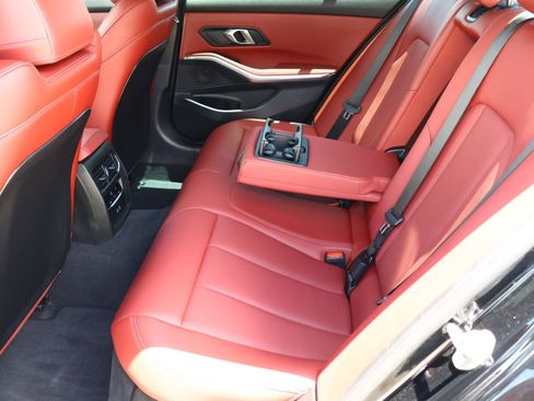 Used 2025 BMW 330i Sedan w/ M Sport Package RWD image 22