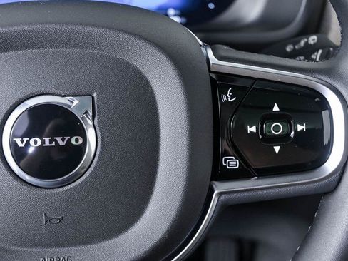 Certified 2025 Volvo XC90 T8 Plus AWD/4WD image 12