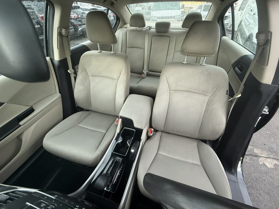 Used 2017 Honda Accord LX image 14