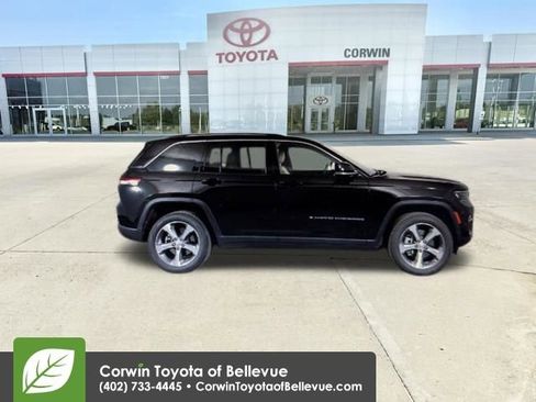 Used 2022 Jeep Grand Cherokee Limited 4xe image 25