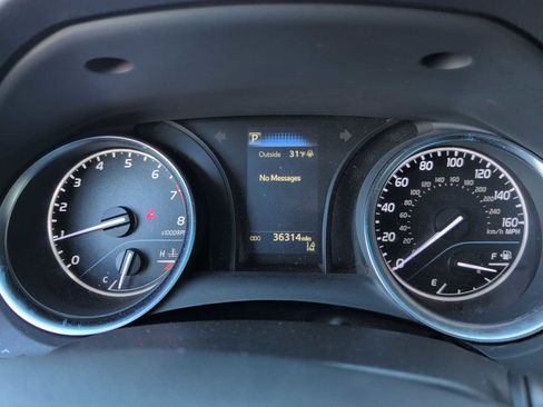 Used 2018 Toyota Camry L image 31