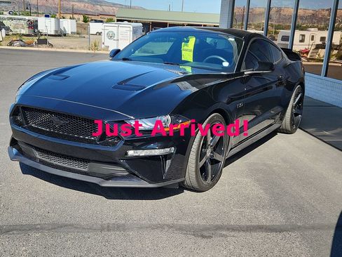 Used 2018 Ford Mustang GT RWD image 3