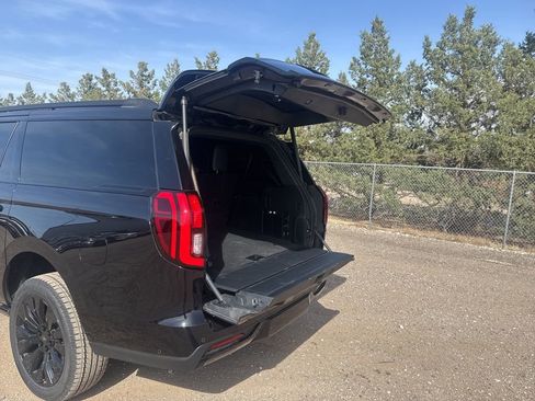 Used 2025 Ford Expedition Max Platinum w/ Stealth Appearance Package image 37