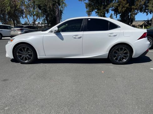 Used 2015 Lexus IS 250 RWD image 11