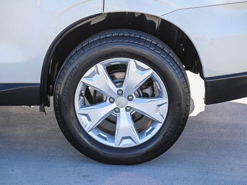 Used 2015 Subaru Forester 2.5i w/ Alloy Wheel Package AWD/4WD image 11