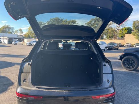Used 2025 Audi Q5 2.0T Premium image 7
