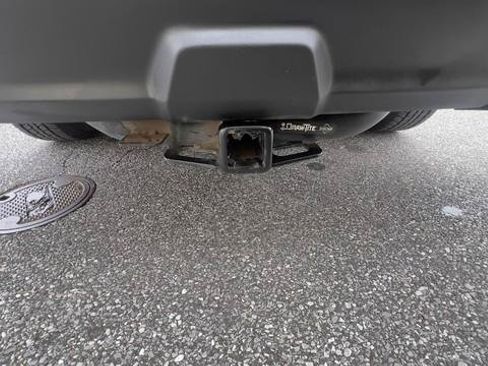 Used 2018 Nissan Pathfinder SV w/ Cargo Package AWD/4WD image 23