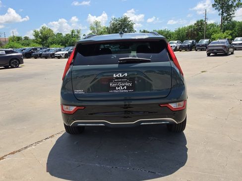 New 2026 Kia Niro Wind FWD image 7