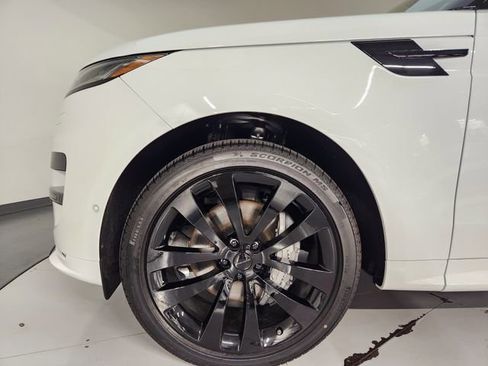 New 2026 Land Rover Range Rover Sport Dynamic SE image 11