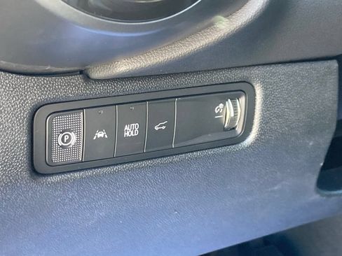 New 2025 Chevrolet Equinox EV RS w/ Convenience Package II FWD image 13