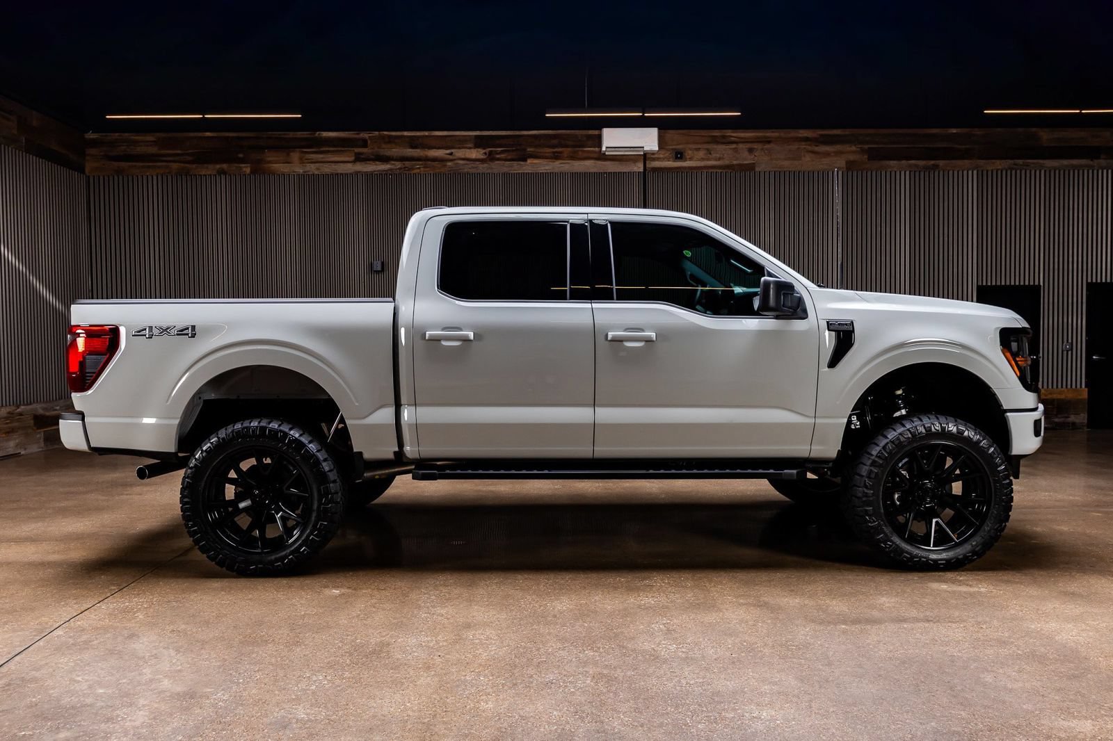 Used 2026 Ford F150 XLT w/ XLT Black Appearance Package AWD/4WD image 11