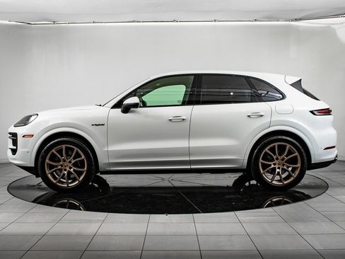 New 2026 Porsche Cayenne E-Hybrid image 2