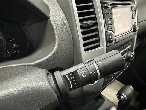 Used 2018 Nissan Frontier S RWD image 22