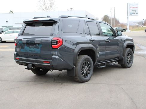 New 2026 Toyota 4Runner SR5 image 11