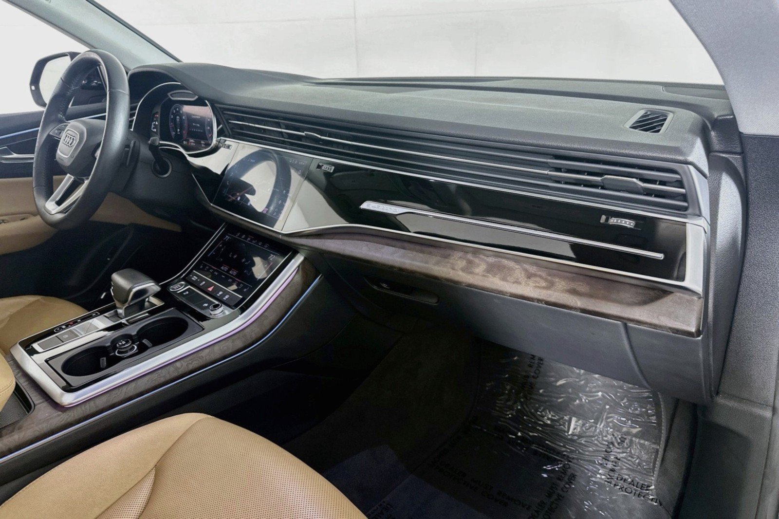Used 2019 Audi Q8 Premium Plus w/ Premium Plus AWD/4WD image 6