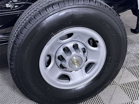New 2025 Chevrolet Express 2500 w/ Driver Convenience Package image 29