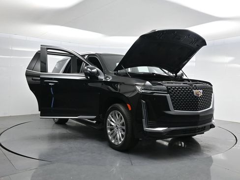 Used 2023 Cadillac Escalade Premium Luxury w/ Performance Package AWD/4WD image 47