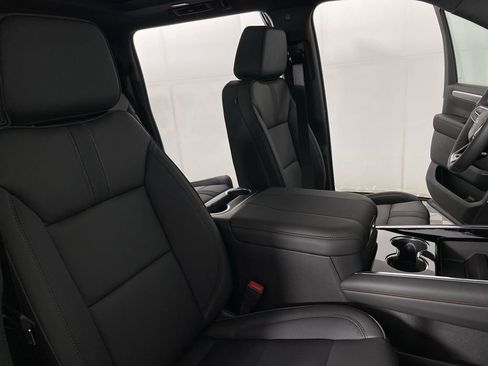 New 2026 Chevrolet Suburban RST w/ Comfort Package image 30