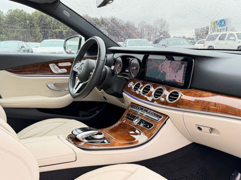 Used 2019 Mercedes-Benz E 300 4MATIC w/ Premium 1 Package image 19