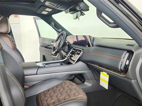 New 2026 Nissan Armada Platinum image 44