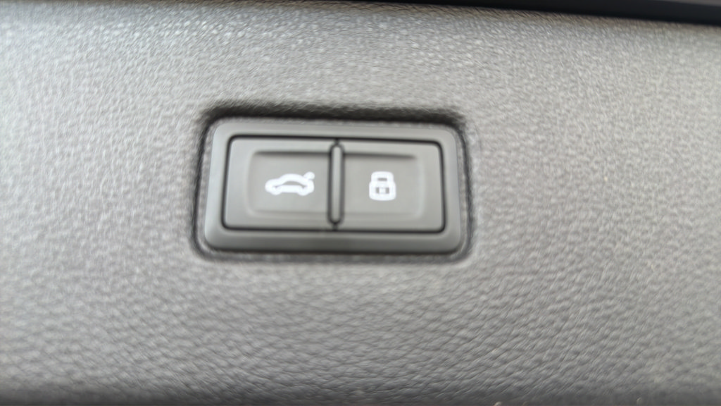 Used 2023 Audi Q7 2.0T Premium w/ Convenience Package AWD/4WD image 20