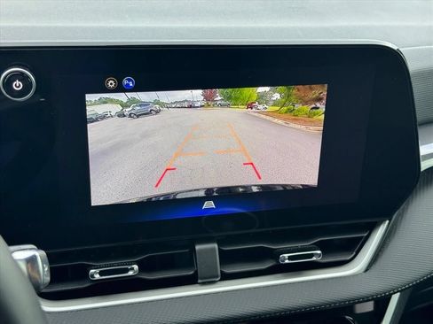 Used 2026 Chevrolet Equinox LT FWD image 24