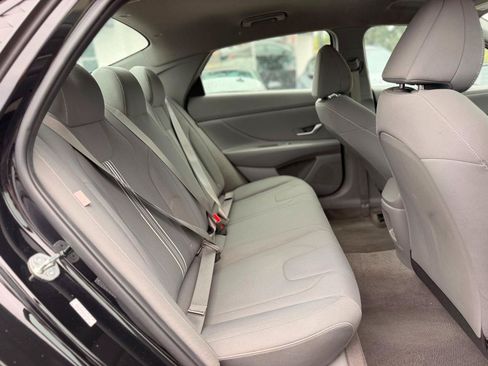 Used 2024 Hyundai Elantra SEL FWD image 14