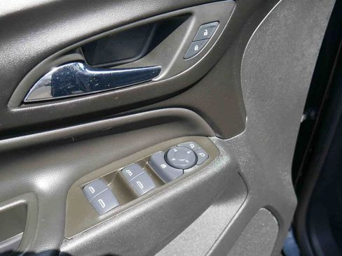 Used 2024 Chevrolet Equinox LT AWD/4WD image 24