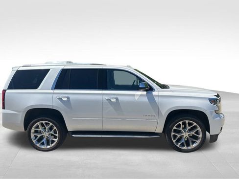 Used 2020 Chevrolet Tahoe Premier w/ Premier 6.2L Value Package AWD/4WD image 7