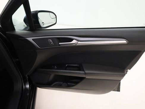 Used 2013 Ford Fusion SE image 21