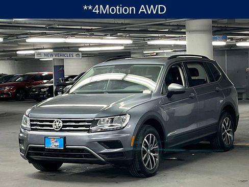 Used 2019 Volkswagen Tiguan SE w/ Panoramic Sunroof Package image 4
