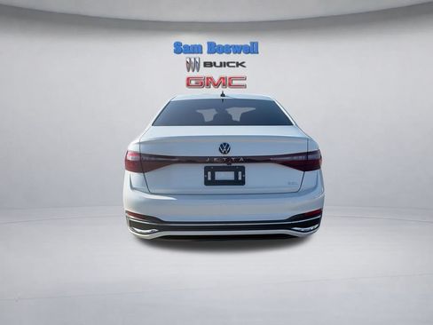 Used 2025 Volkswagen Jetta SEL FWD image 8