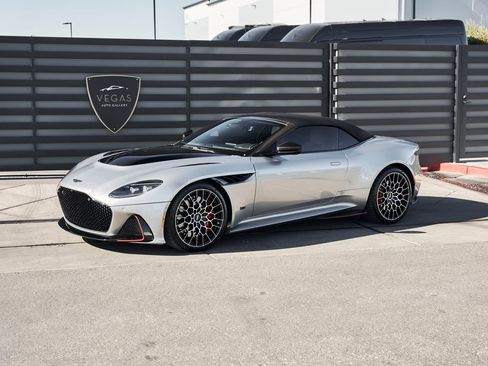 Used 2023 Aston Martin DBS Volante image 5